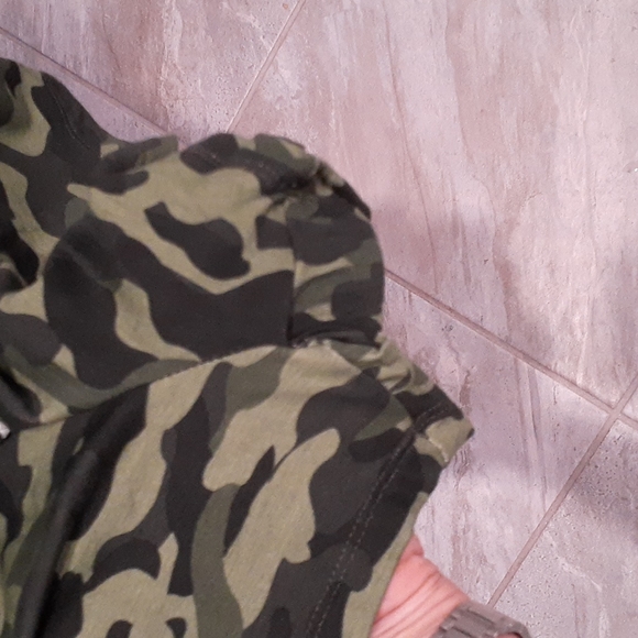 NWT Lea & Viola Green Camo Romper - Picture 4 of 13